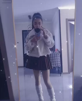 身材苗条的小姐姐