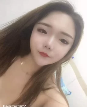 约会矿务局22岁网红脸少女